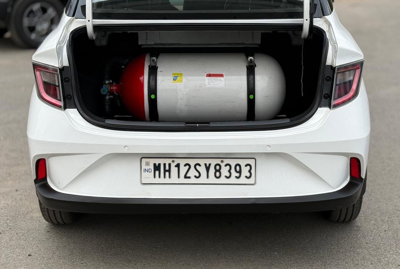 Aura Petrol CNG